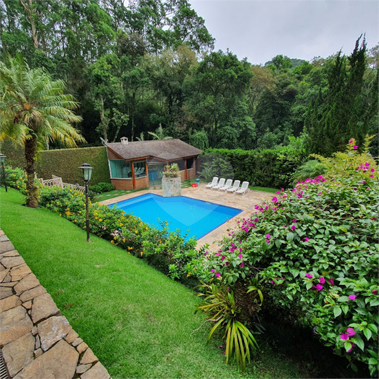 Serra da Cantareira linda casa no Condomínio Parque Imperial com construção sólida e de  alto nível!!