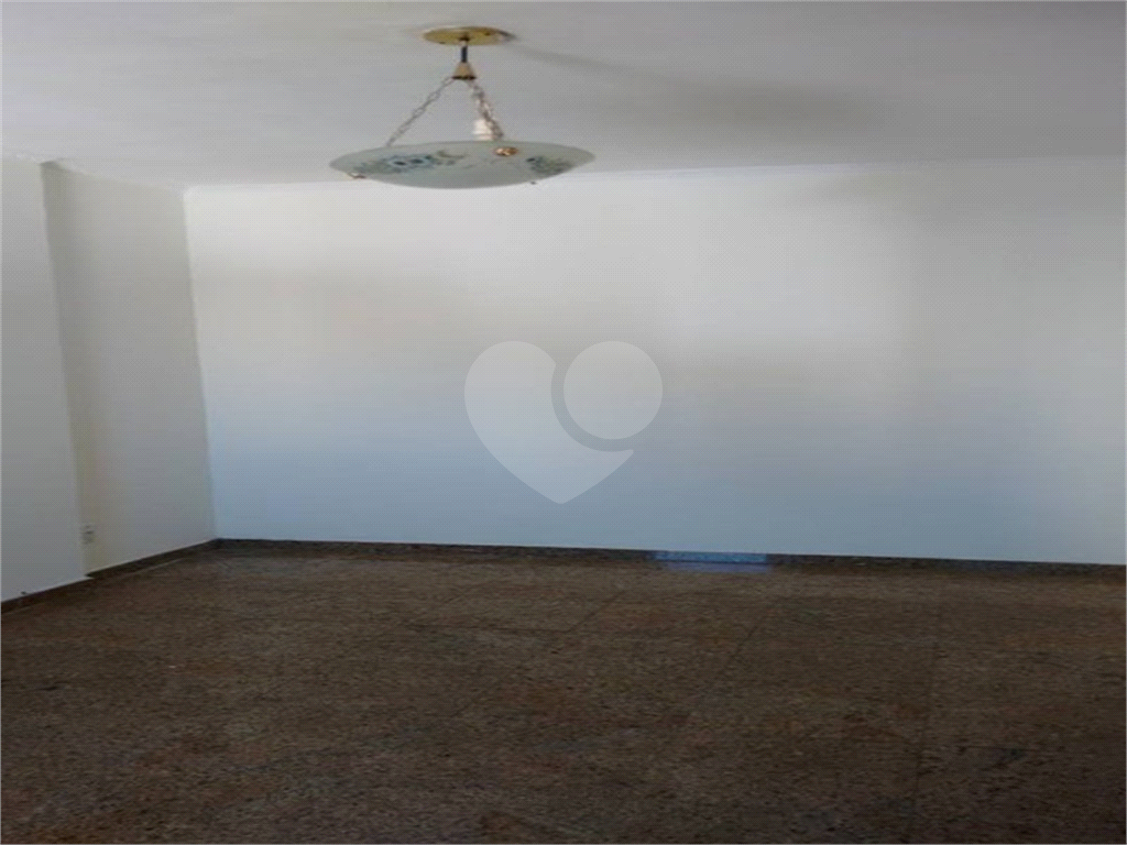 APARTAMENTO em BARRA FUNDA