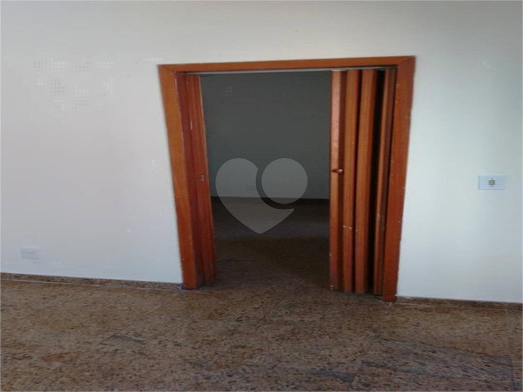 APARTAMENTO em BARRA FUNDA