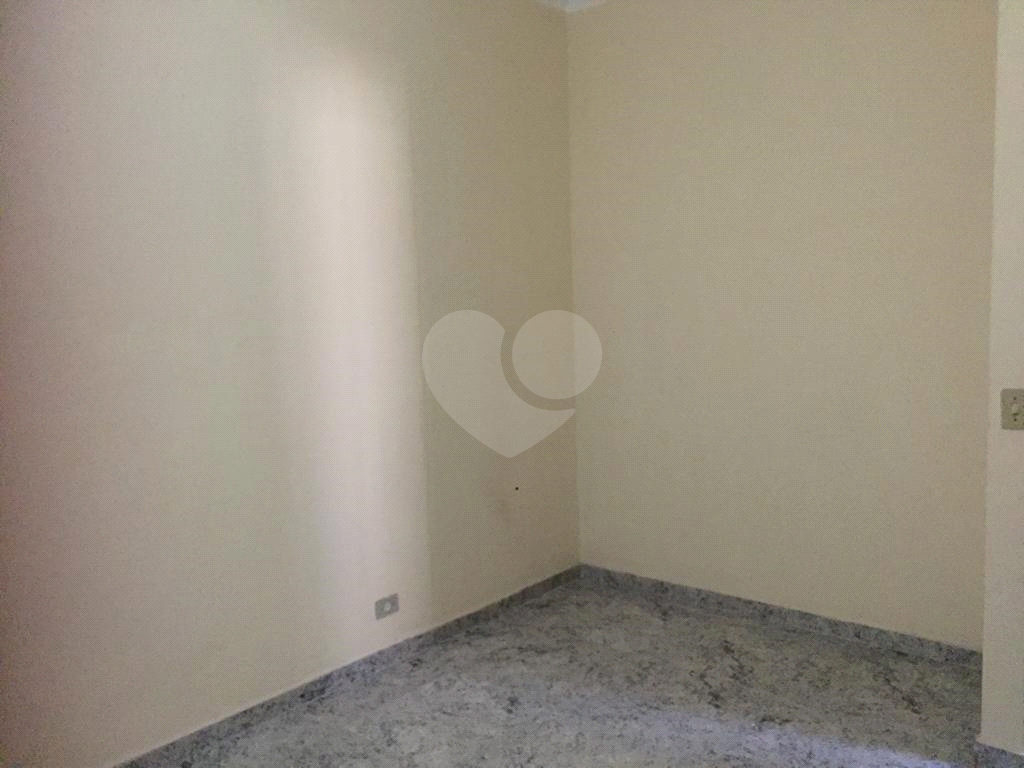 Casa totalmente reformada, pronta para morar