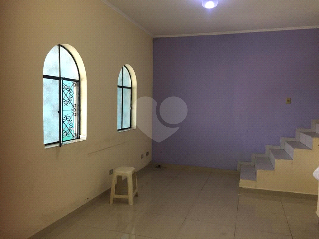 Casa totalmente reformada, pronta para morar