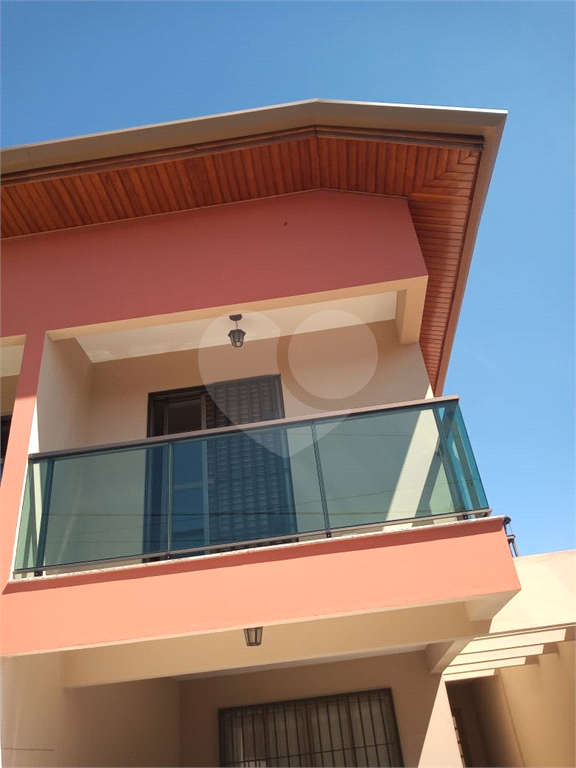 Casa a venda, com 130 metros, no bairro do  Campo Limpo