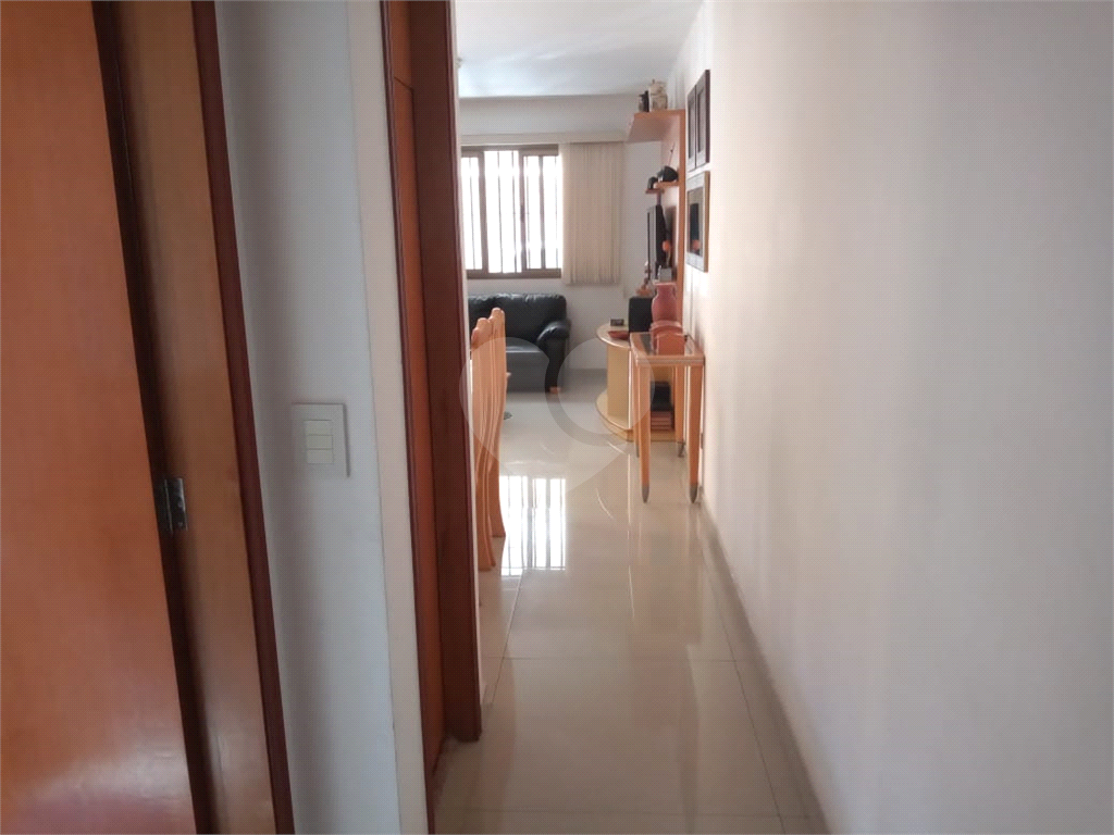 Casa a venda, com 130 metros, no bairro do  Campo Limpo