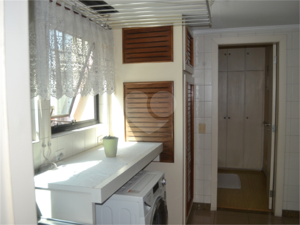 Apartamento à venda com 4 quartos, 230m² - Foto 11