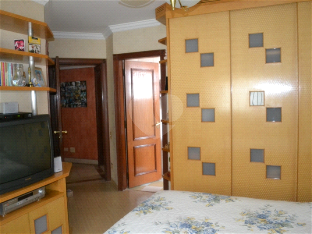 Apartamento à venda com 4 quartos, 230m² - Foto 17