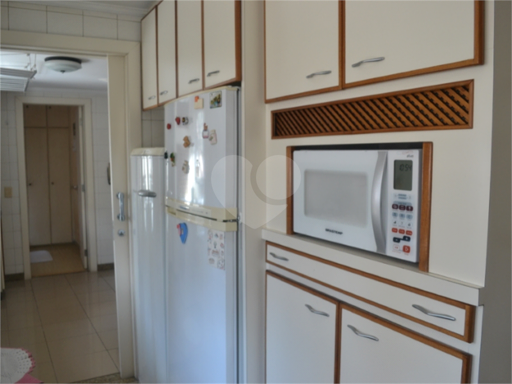 Apartamento à venda com 4 quartos, 230m² - Foto 8