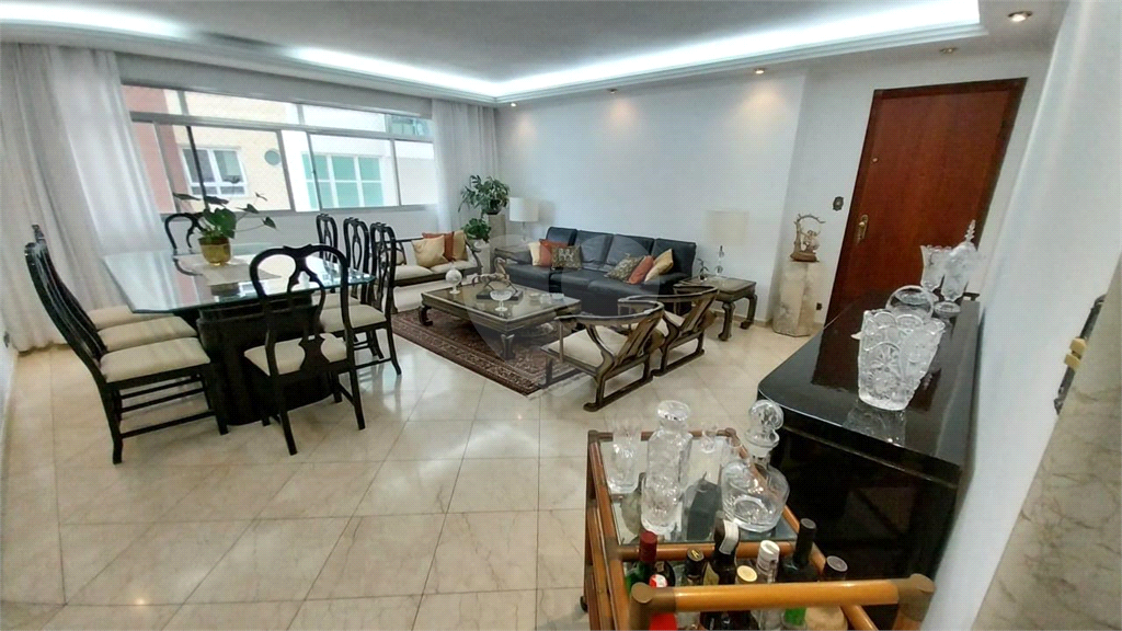 APARTAMENTO em SANTANA