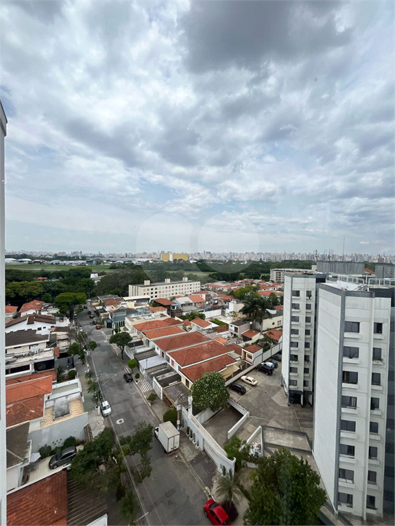 Apartamento Lindo e Reformado na Avenida Bras Leme !
