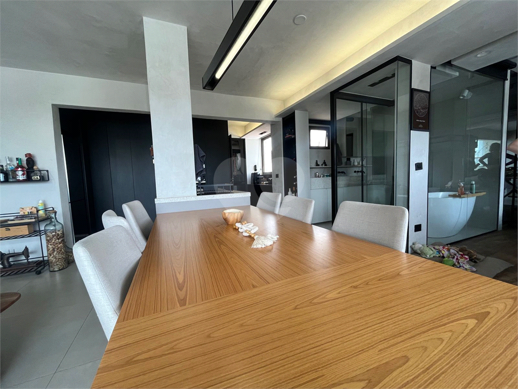 Apartamento Lindo e Reformado na Avenida Bras Leme !