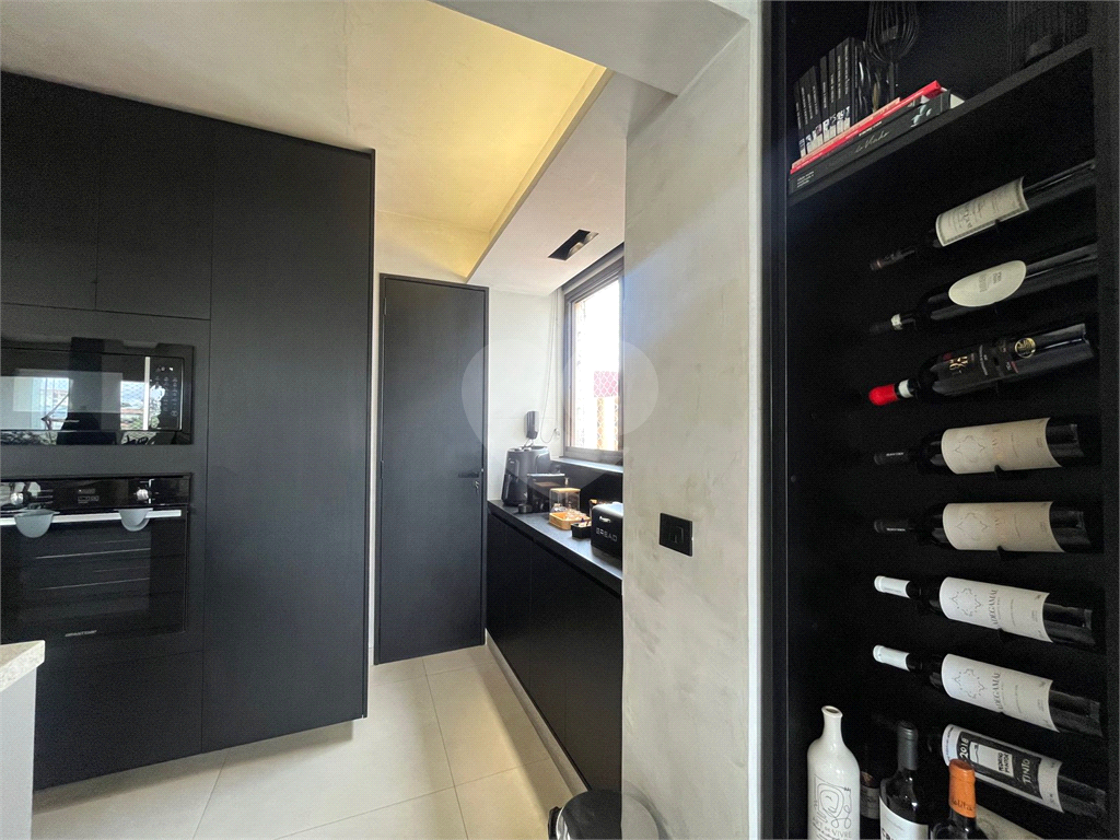 Apartamento Lindo e Reformado na Avenida Bras Leme !