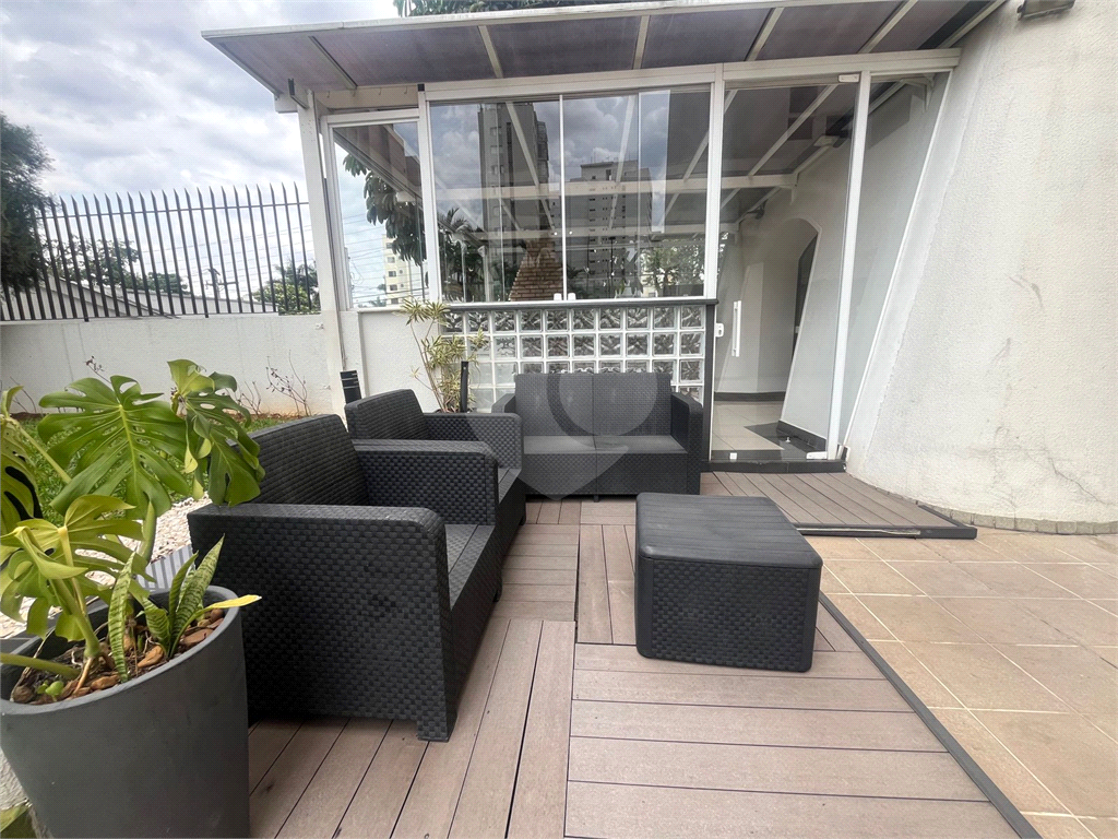 Apartamento Lindo e Reformado na Avenida Bras Leme !