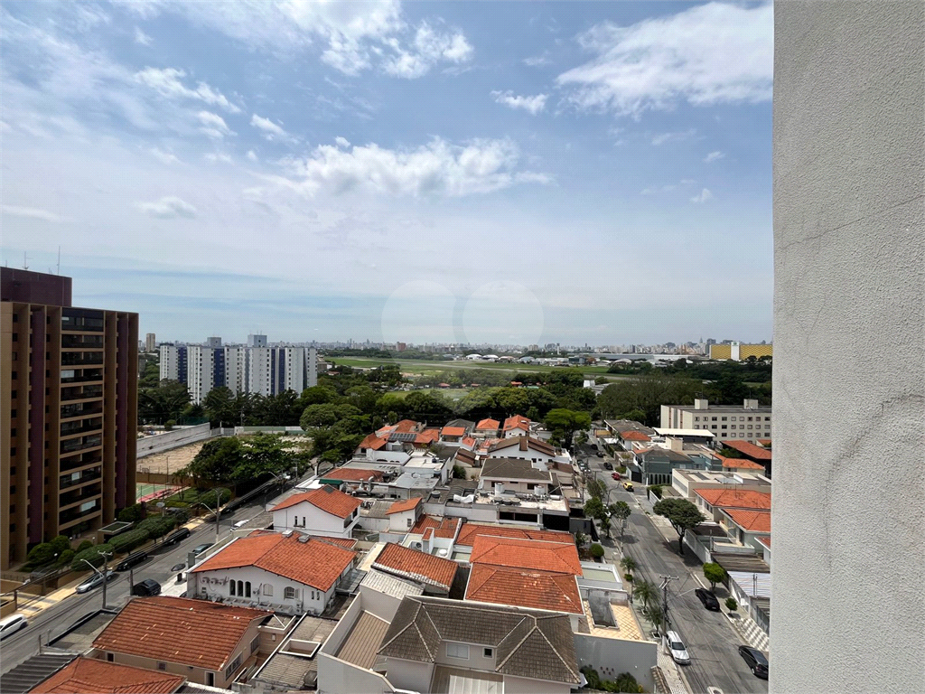 Apartamento Lindo e Reformado na Avenida Bras Leme !