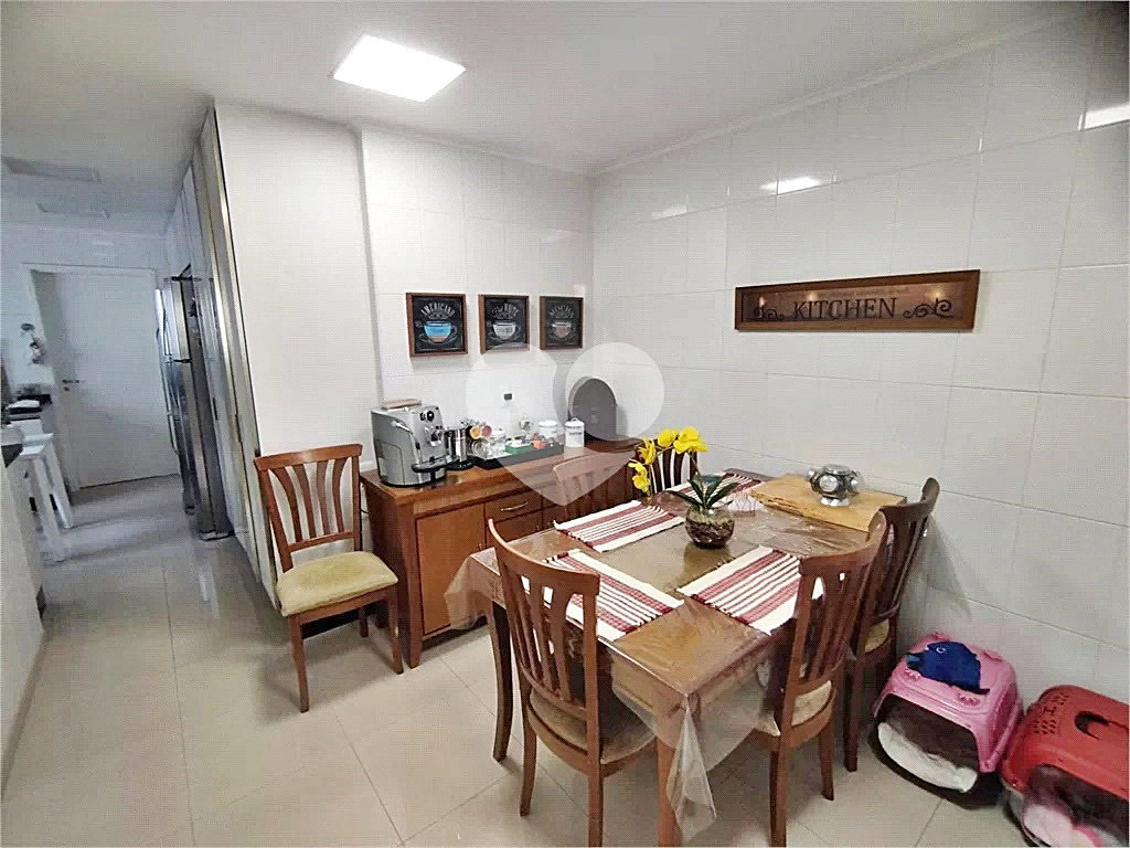 Apartamento à venda com 3 quartos, 206m² - Foto 17