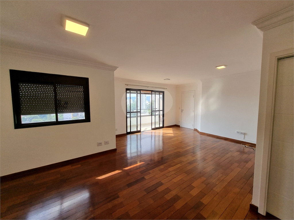 APARTAMENTO em SANTANA