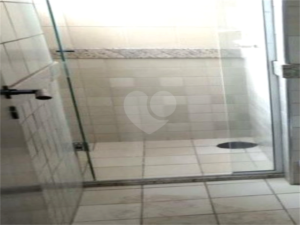 APARTAMENTO em CENTRO