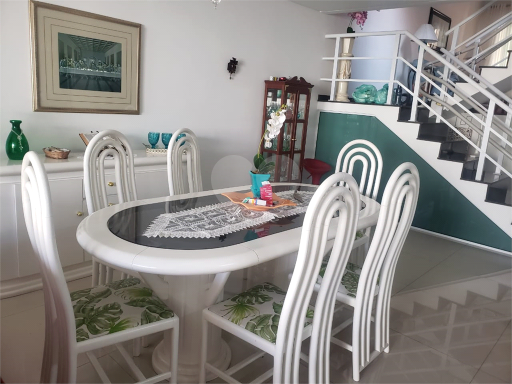 Sobrado Semi Novo na Parada Inglesa