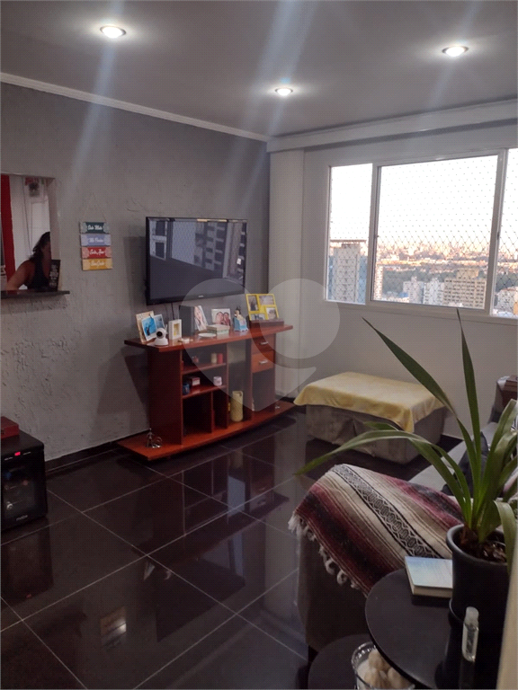 Apartamento à venda com 2 quartos, 70m² - Foto 18