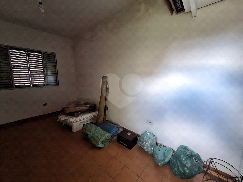 Casa Terrea com 03 dormitorios sendo 01 suite 02 vagas de garagem pronta para morar sem reformas 
