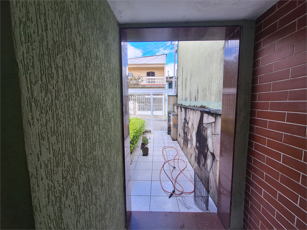Casa Terrea com 03 dormitorios sendo 01 suite 02 vagas de garagem pronta para morar sem reformas 