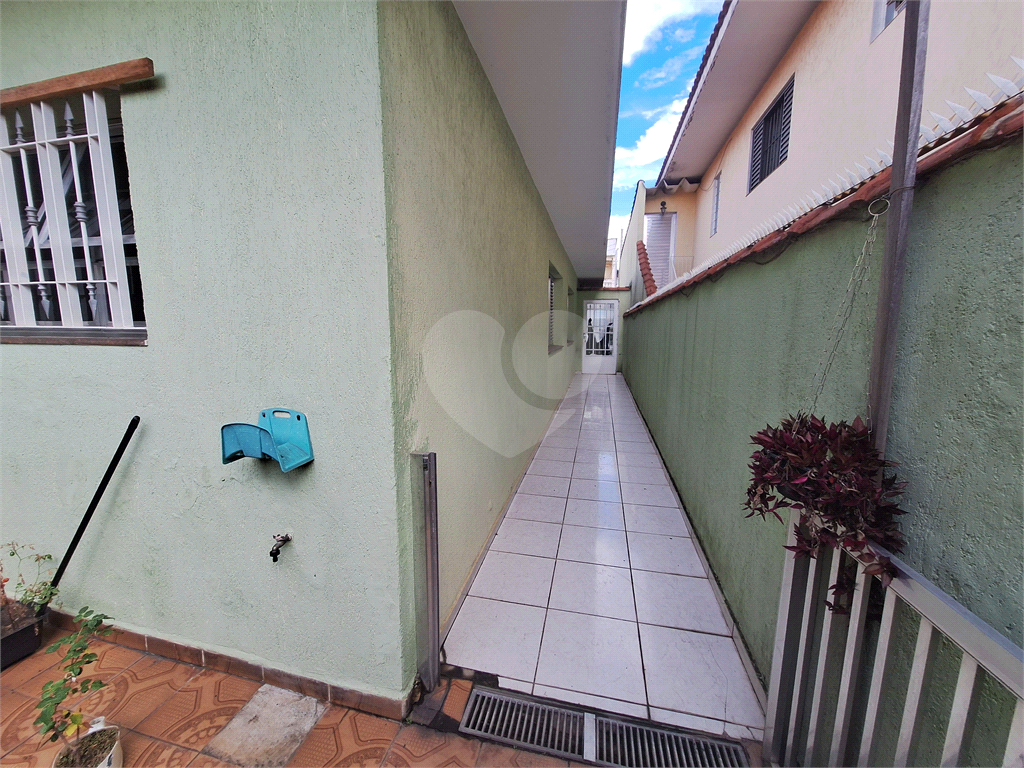 Casa Terrea com 03 dormitorios sendo 01 suite 02 vagas de garagem pronta para morar sem reformas 