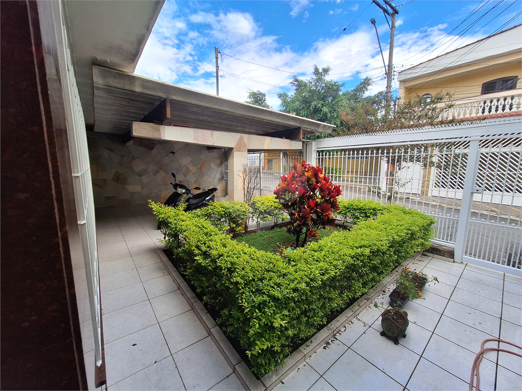 Casa Terrea com 03 dormitorios sendo 01 suite 02 vagas de garagem pronta para morar sem reformas 