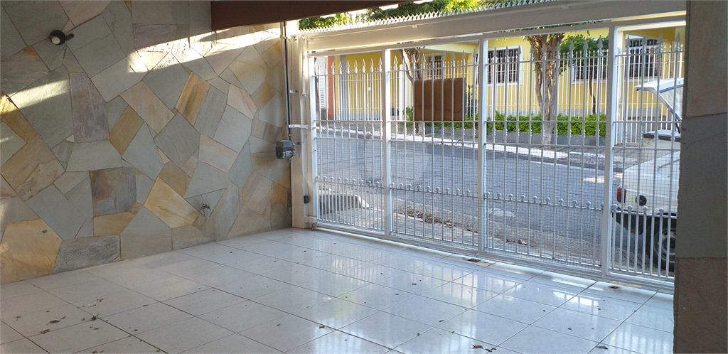 Casa Terrea com 03 dormitorios sendo 01 suite 02 vagas de garagem pronta para morar sem reformas 