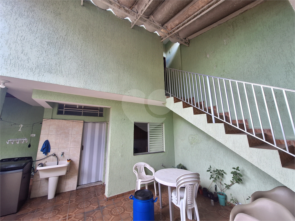 Casa Terrea com 03 dormitorios sendo 01 suite 02 vagas de garagem pronta para morar sem reformas 