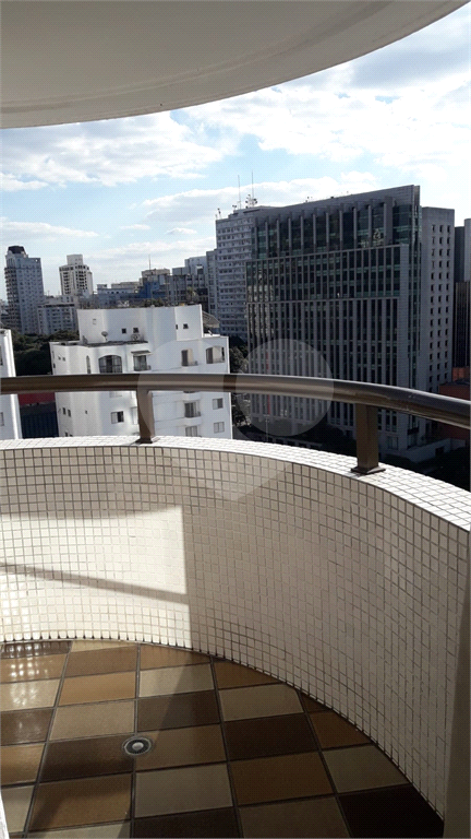 APARTAMENTO em BELA VISTA
