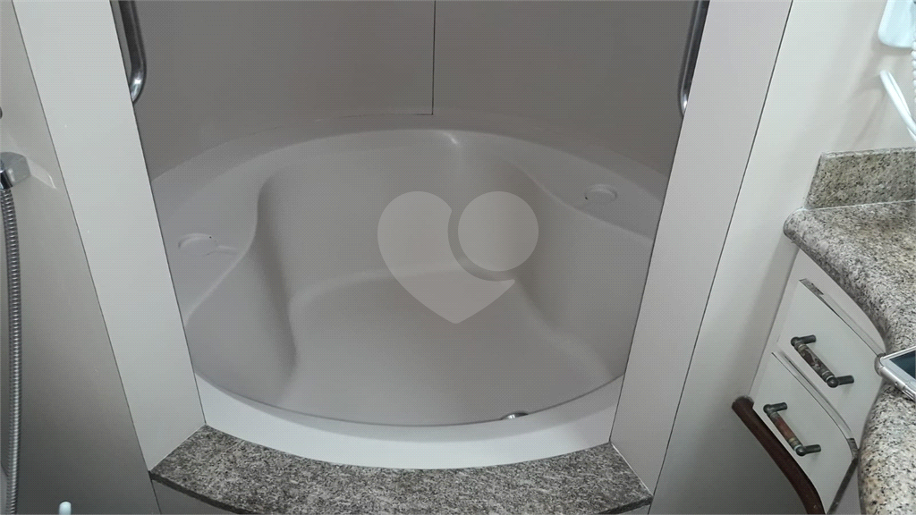 APARTAMENTO em BELA VISTA