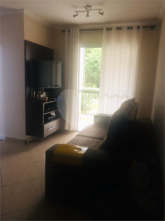 Apartamento no Residencial Bosque Clube Cotia. 