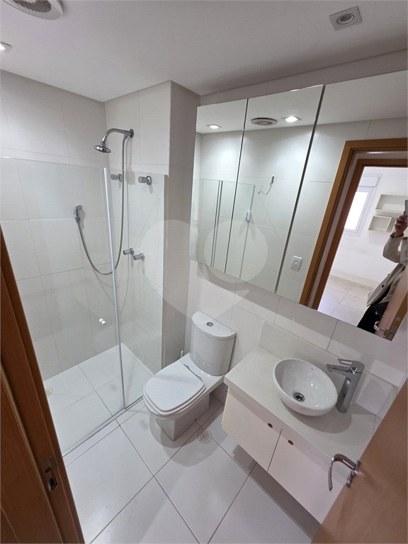 PORTEIRA FECHADA. Apartamento mobiliado e com todos os eletro domésticos e decorado