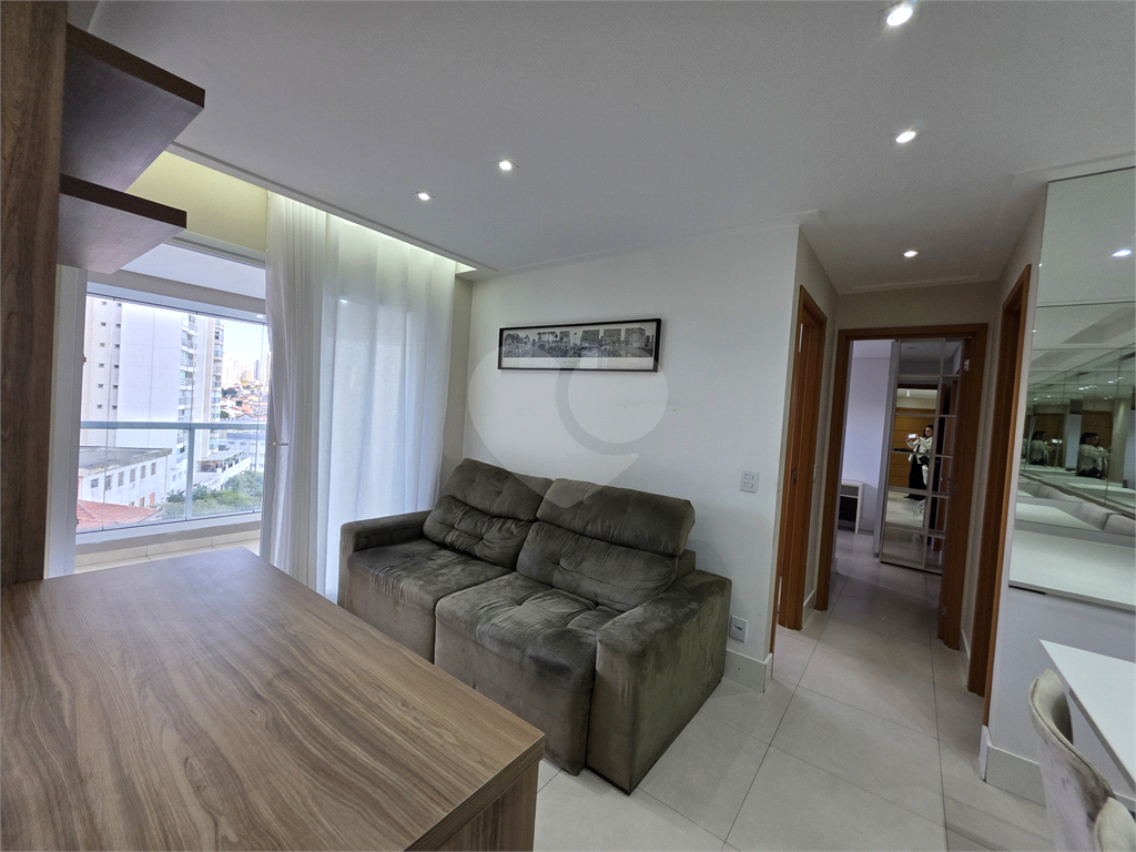 PORTEIRA FECHADA. Apartamento mobiliado e com todos os eletro domésticos e decorado