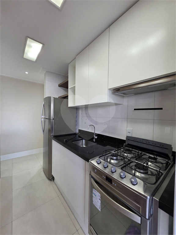 PORTEIRA FECHADA. Apartamento mobiliado e com todos os eletro domésticos e decorado
