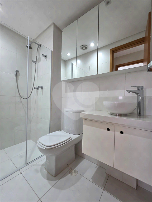 PORTEIRA FECHADA. Apartamento mobiliado e com todos os eletro domésticos e decorado