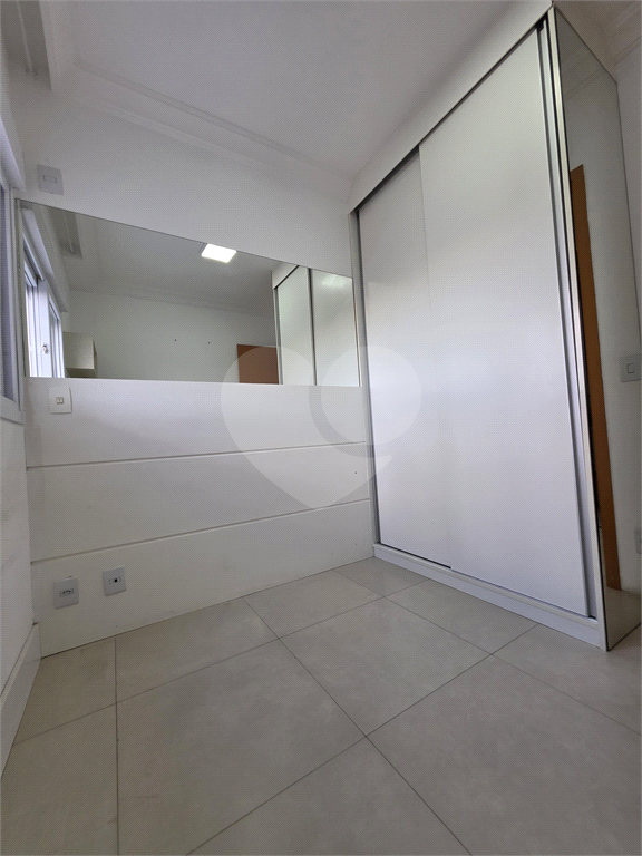 PORTEIRA FECHADA. Apartamento mobiliado e com todos os eletro domésticos e decorado