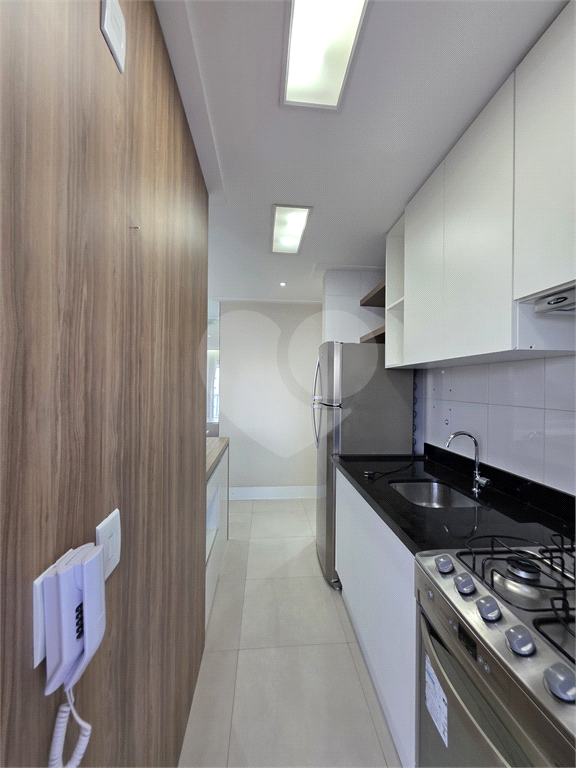 PORTEIRA FECHADA. Apartamento mobiliado e com todos os eletro domésticos e decorado