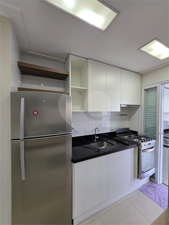 PORTEIRA FECHADA. Apartamento mobiliado e com todos os eletro domésticos e decorado