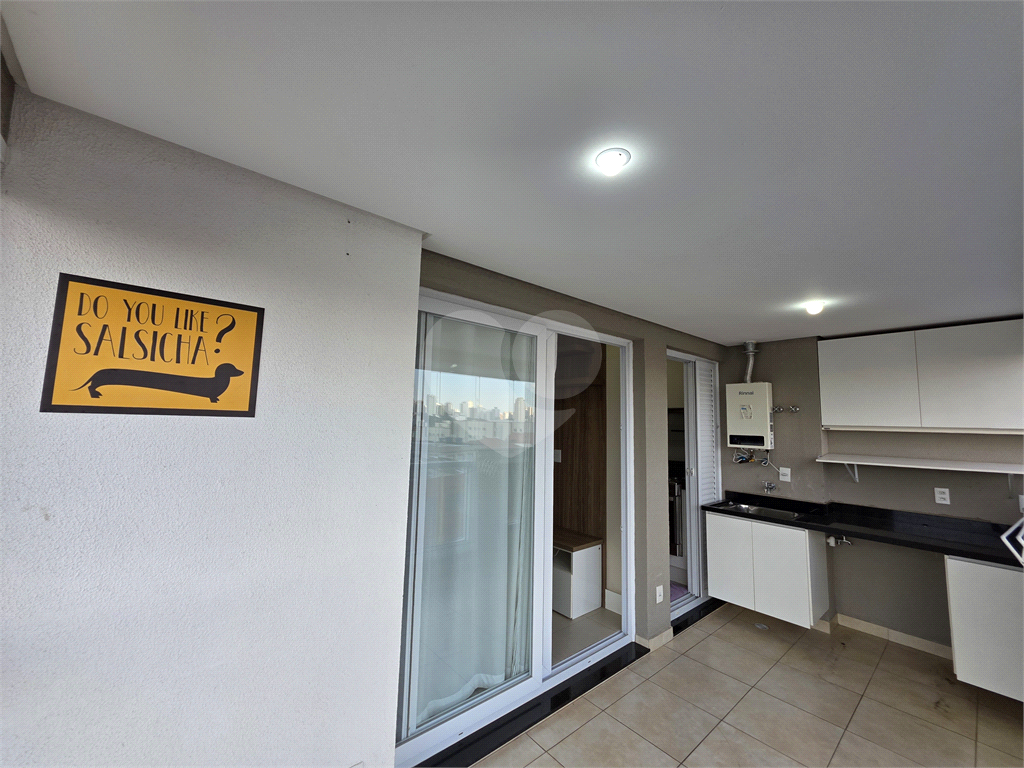 PORTEIRA FECHADA. Apartamento mobiliado e com todos os eletro domésticos e decorado