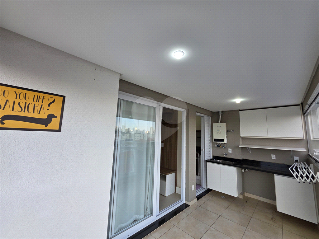 PORTEIRA FECHADA. Apartamento mobiliado e com todos os eletro domésticos e decorado