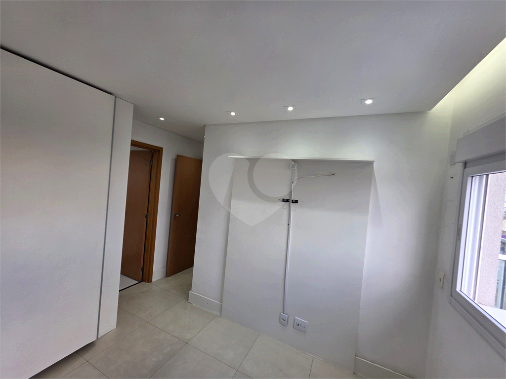 PORTEIRA FECHADA. Apartamento mobiliado e com todos os eletro domésticos e decorado