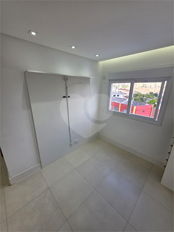 PORTEIRA FECHADA. Apartamento mobiliado e com todos os eletro domésticos e decorado