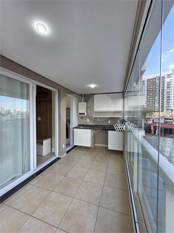 PORTEIRA FECHADA. Apartamento mobiliado e com todos os eletro domésticos e decorado