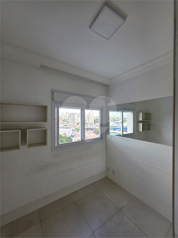PORTEIRA FECHADA. Apartamento mobiliado e com todos os eletro domésticos e decorado