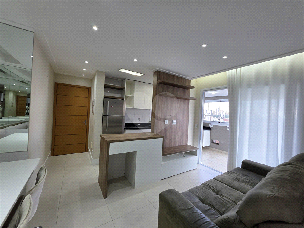 PORTEIRA FECHADA. Apartamento mobiliado e com todos os eletro domésticos e decorado