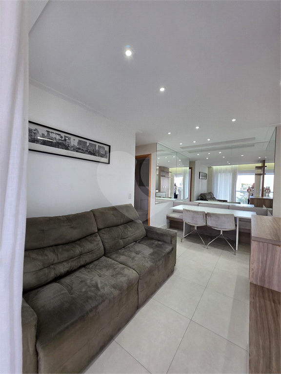 PORTEIRA FECHADA. Apartamento mobiliado e com todos os eletro domésticos e decorado