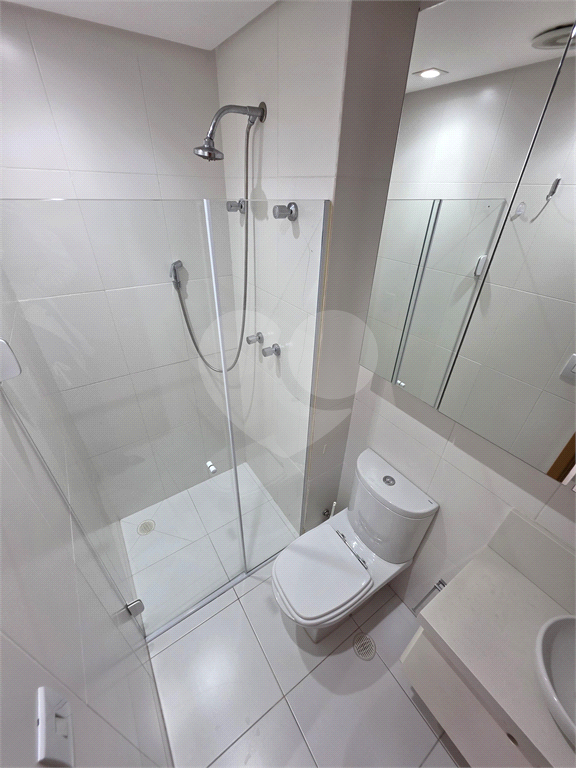 PORTEIRA FECHADA. Apartamento mobiliado e com todos os eletro domésticos e decorado