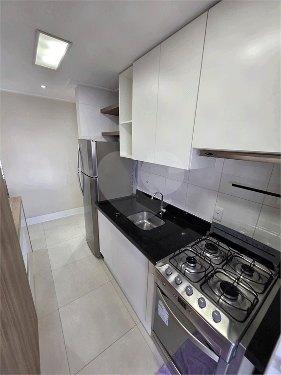 PORTEIRA FECHADA. Apartamento mobiliado e com todos os eletro domésticos e decorado