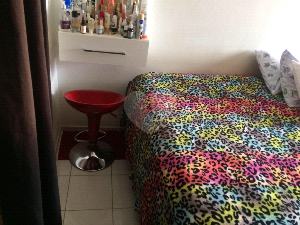 APARTAMENTO em SANTA CECÍLIA