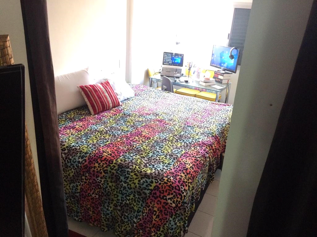 APARTAMENTO em SANTA CECÍLIA