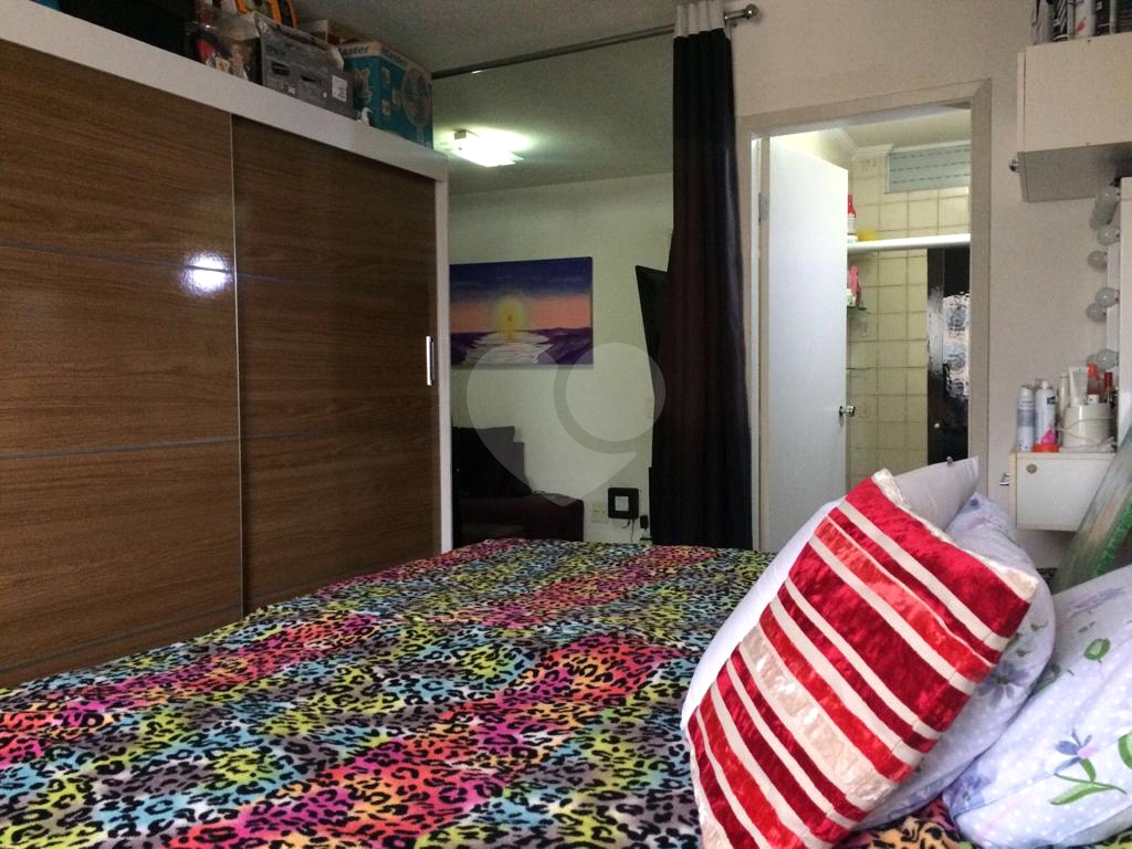 APARTAMENTO em SANTA CECÍLIA